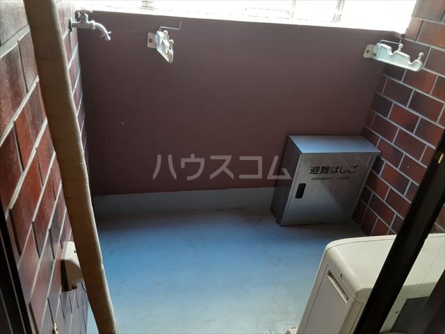 13/23 バルコニー