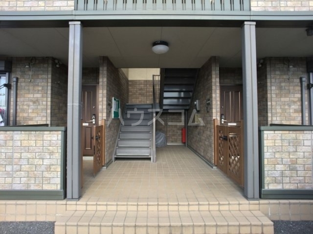 2/5 エントランス