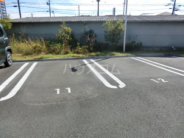 21/26 駐車場