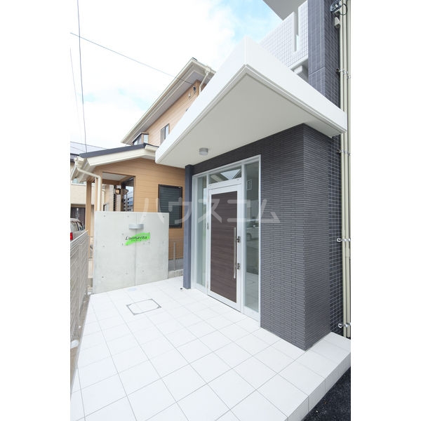 14/19 エントランス