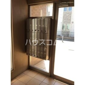 17/27 エントランス