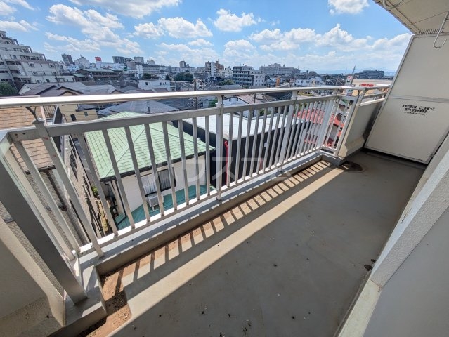 23/30 バルコニー