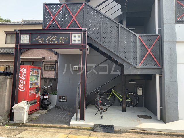 22/28 エントランス