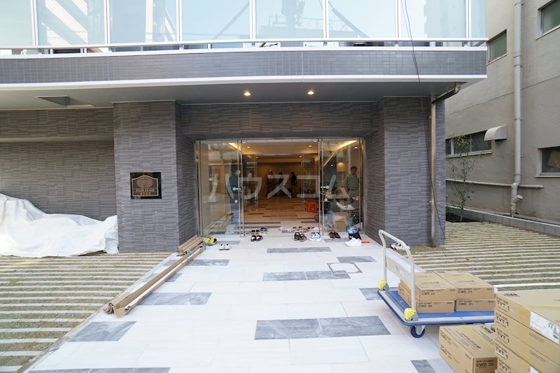 16/26 エントランス