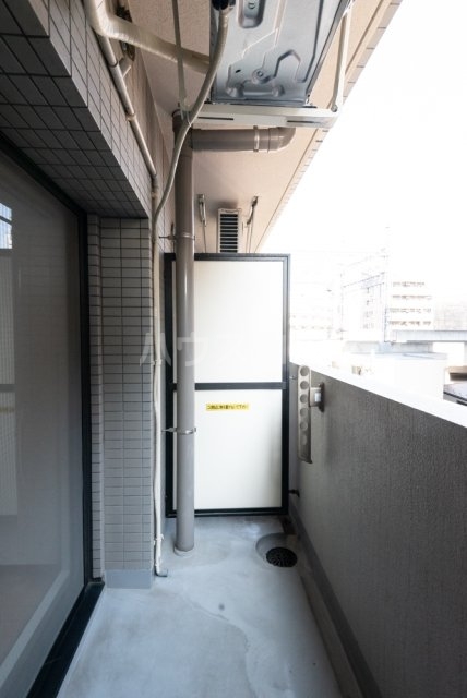 16/23 バルコニー