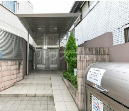 16/22 エントランス