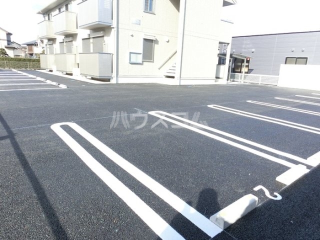 2/4 駐車場