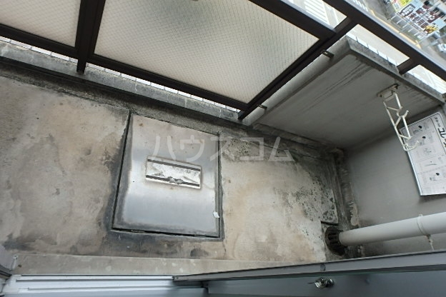 18/25 バルコニー