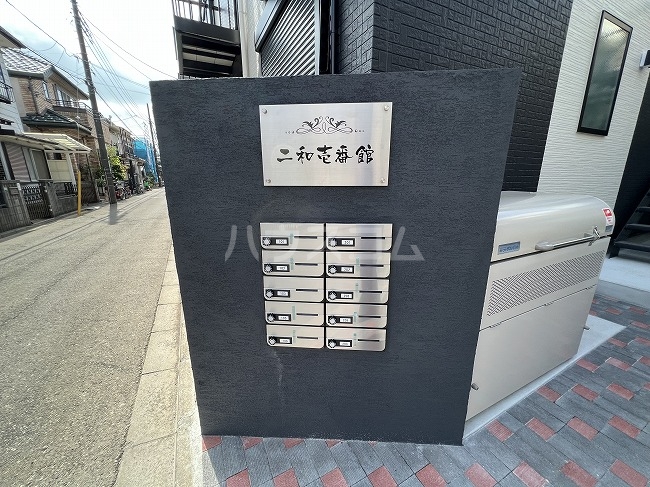 28/30 エントランス
