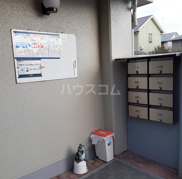 24/30 エントランス