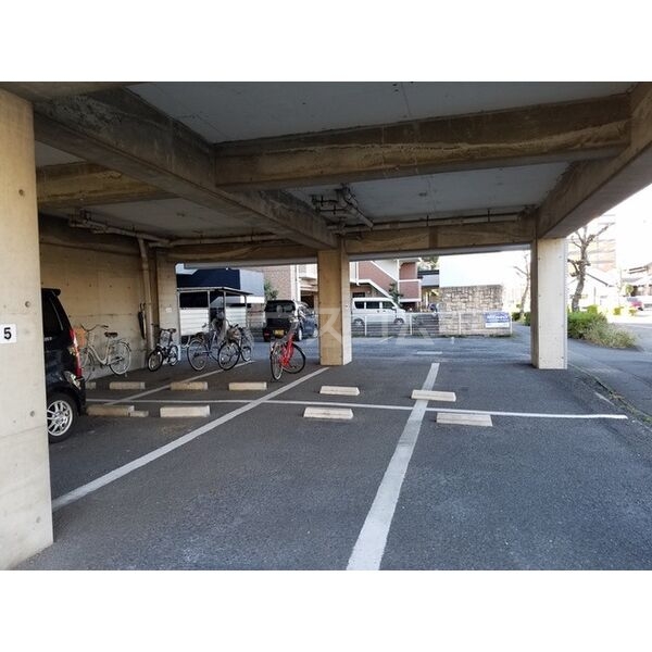 5/8 駐車場