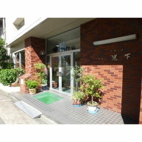 15/18 エントランス