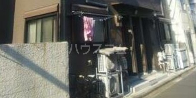13/22 エントランス