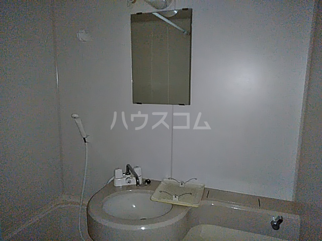 13/30 浴室