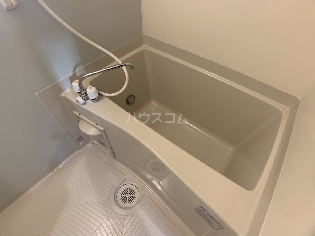 13/27 浴室