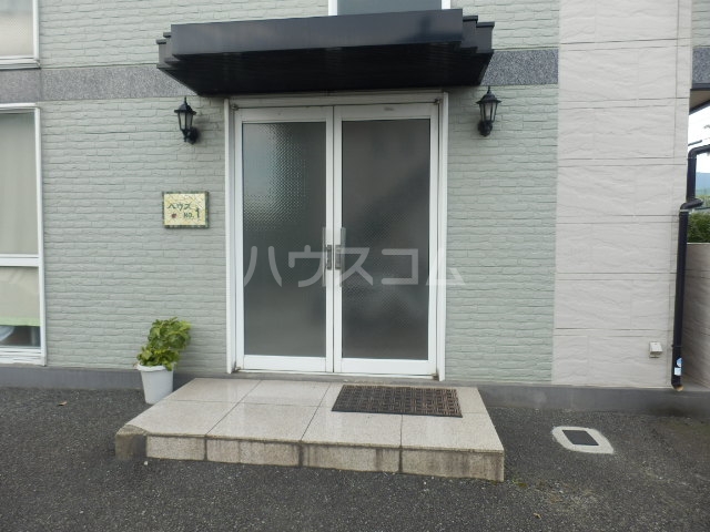 23/24 エントランス