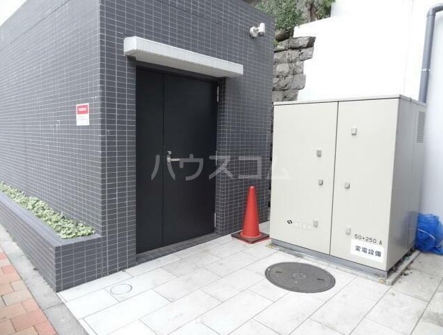 15/19 エントランス