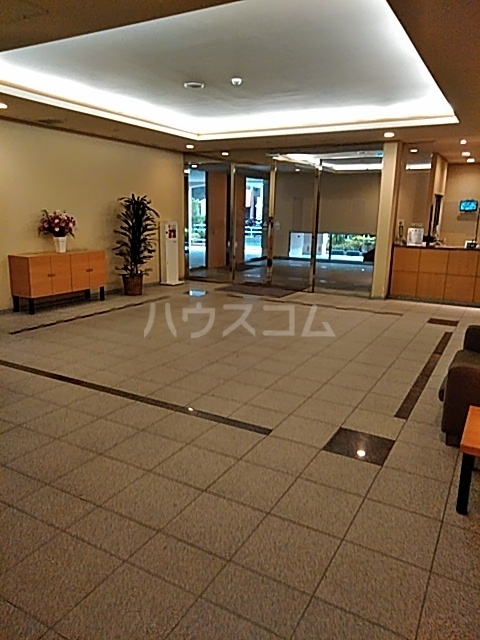 22/30 エントランス