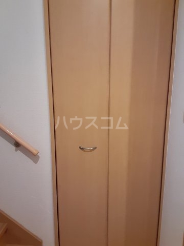13/30 収納