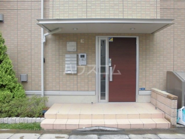 16/22 エントランス