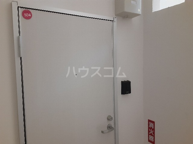 21/30 エントランス