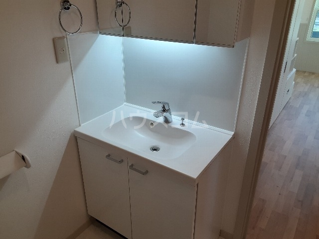 15/30 洗面