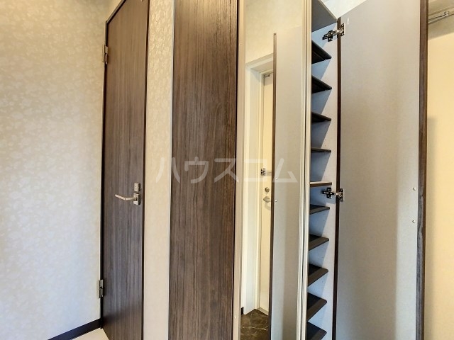 13/30 収納