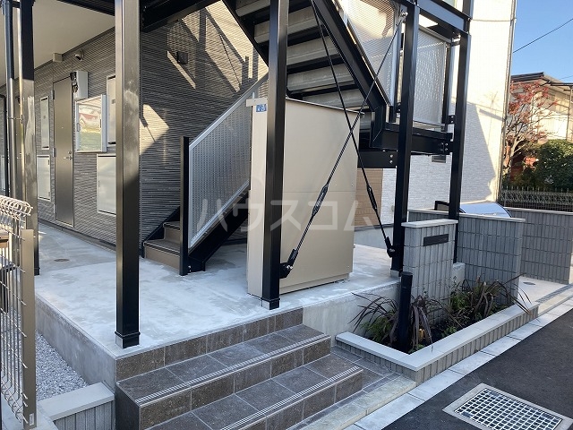 29/30 エントランス