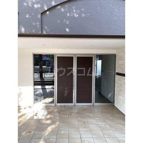 15/24 エントランス