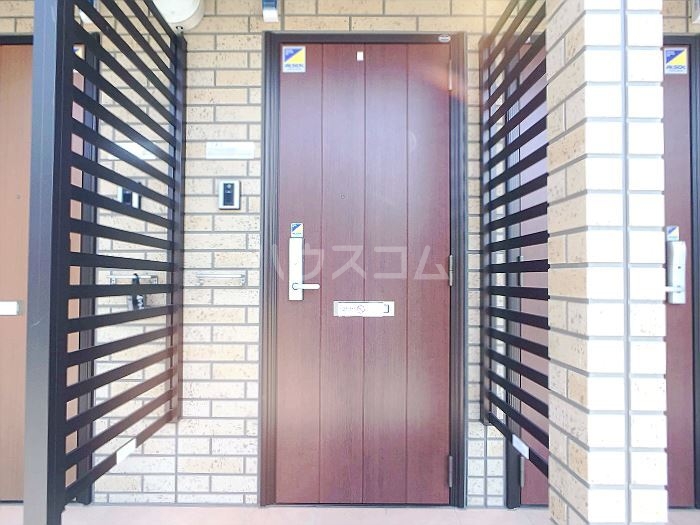 18/25 エントランス