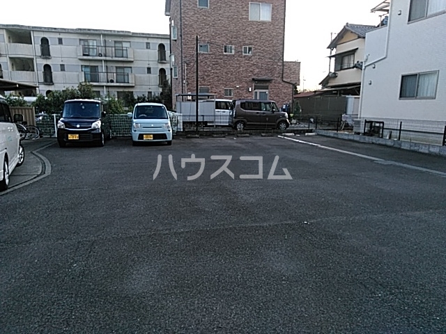 2/2 駐車場