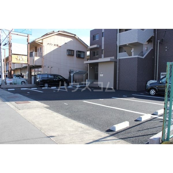 14/16 駐車場