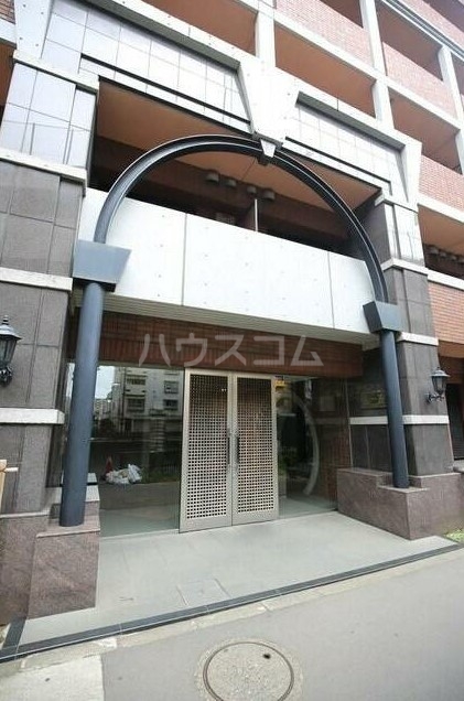 17/19 エントランス