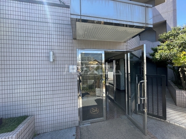 16/25 エントランス