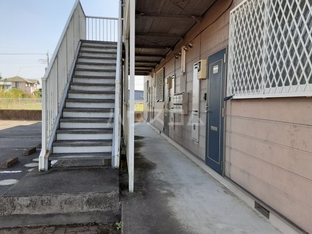 15/15 エントランス