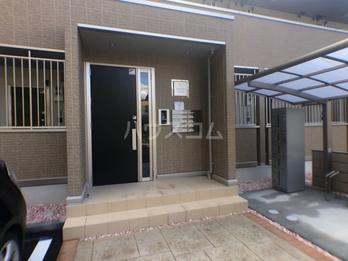 18/22 エントランス