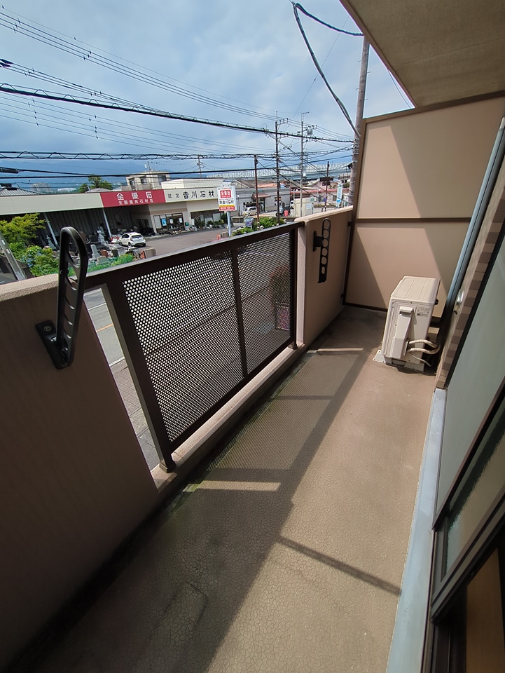 13/22 バルコニー