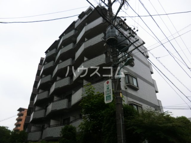 18/28 エントランス