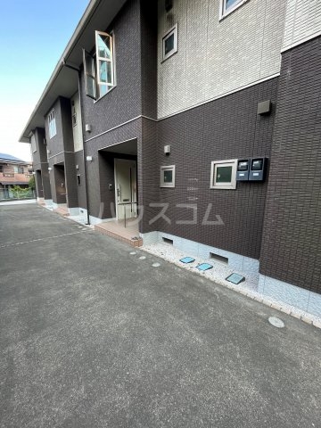 21/30 エントランス