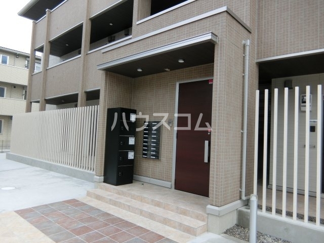 17/23 エントランス