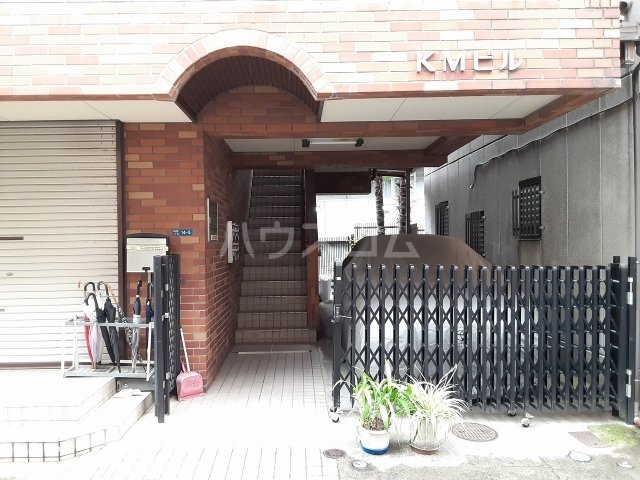 21/23 エントランス