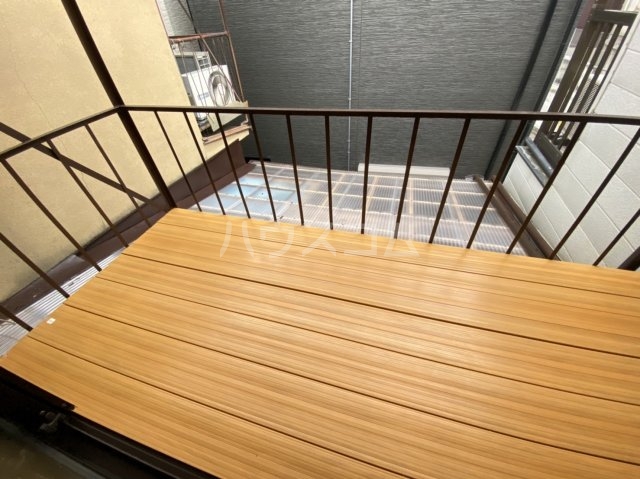 21/30 バルコニー