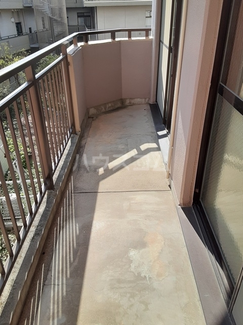 23/30 バルコニー