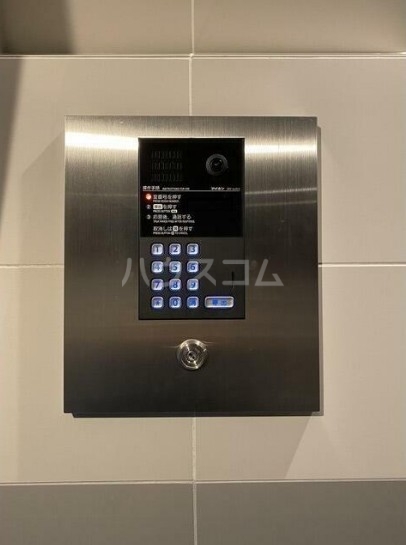 16/26 エントランス