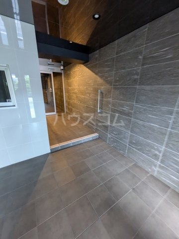 21/29 エントランス