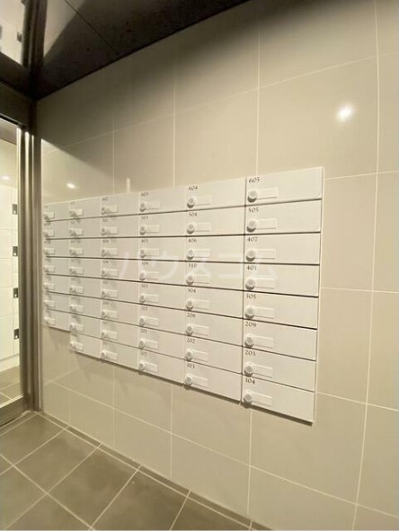 16/26 エントランス