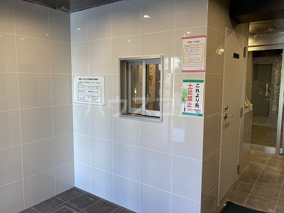 20/29 エントランス