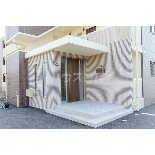 14/22 エントランス