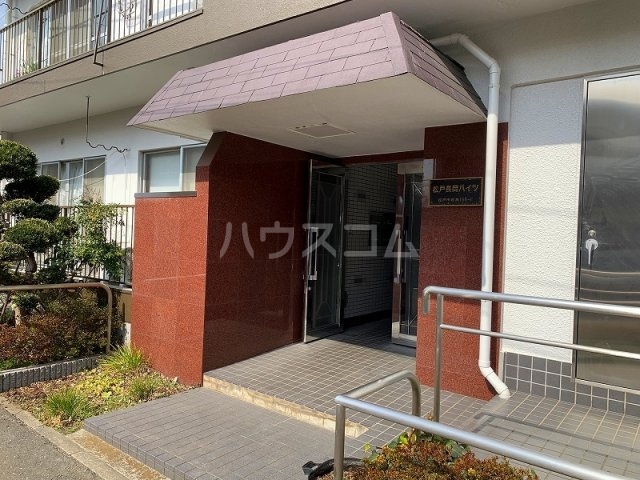 2/4 エントランス