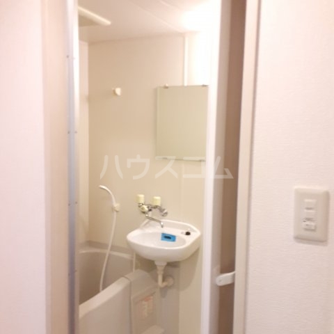 13/30 浴室